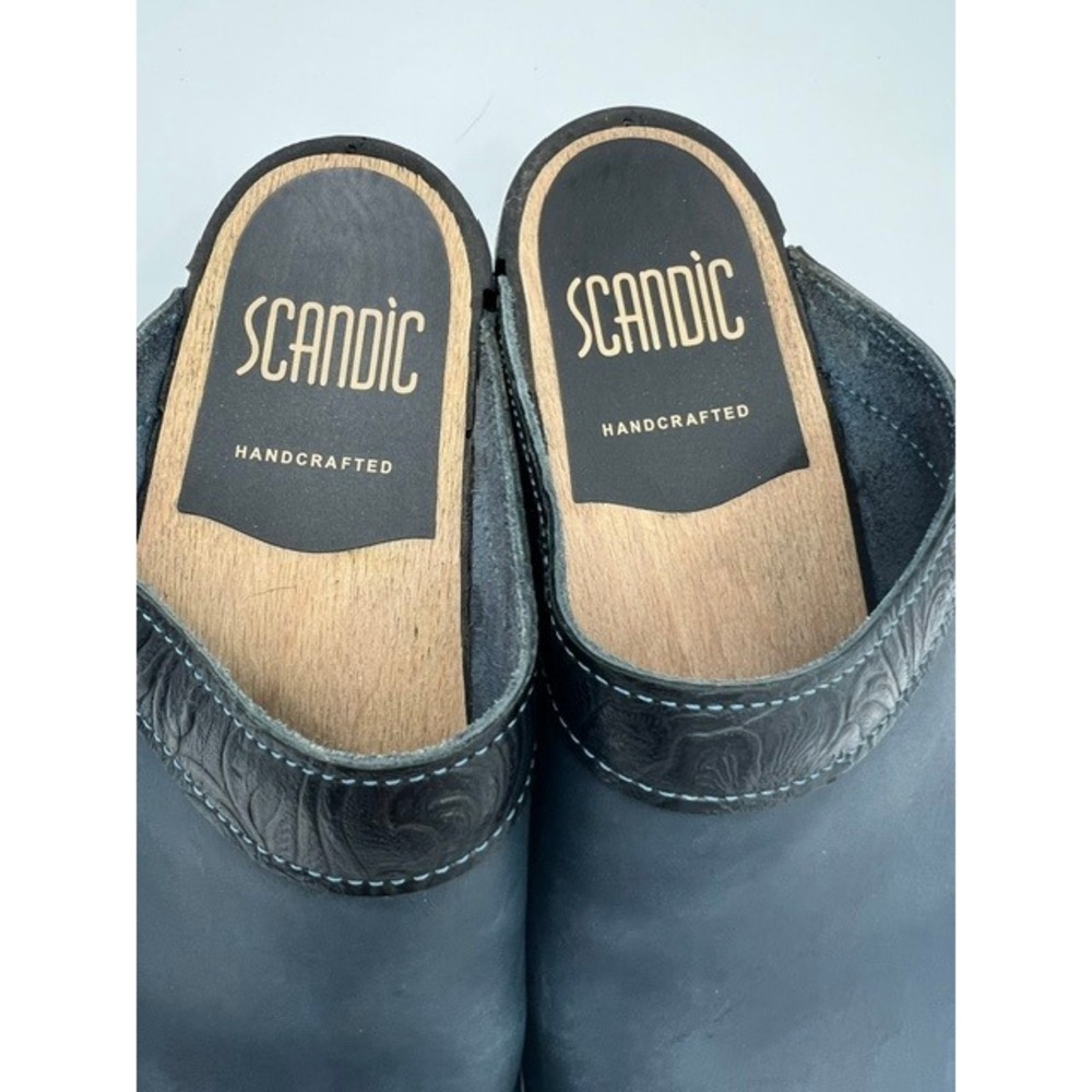 Scandic Clogs Women 38 Navy Blue Good Handcrafted Leather Floral Trim Wood Heel - Picture 2 of 9